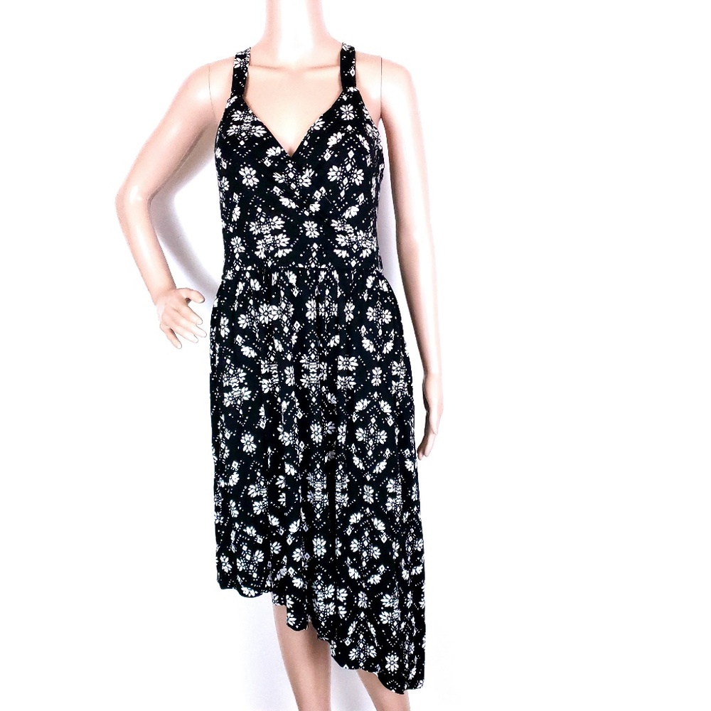 Soma Dress Women Dress Pockets High Low Knee Length Size S / M - NWT